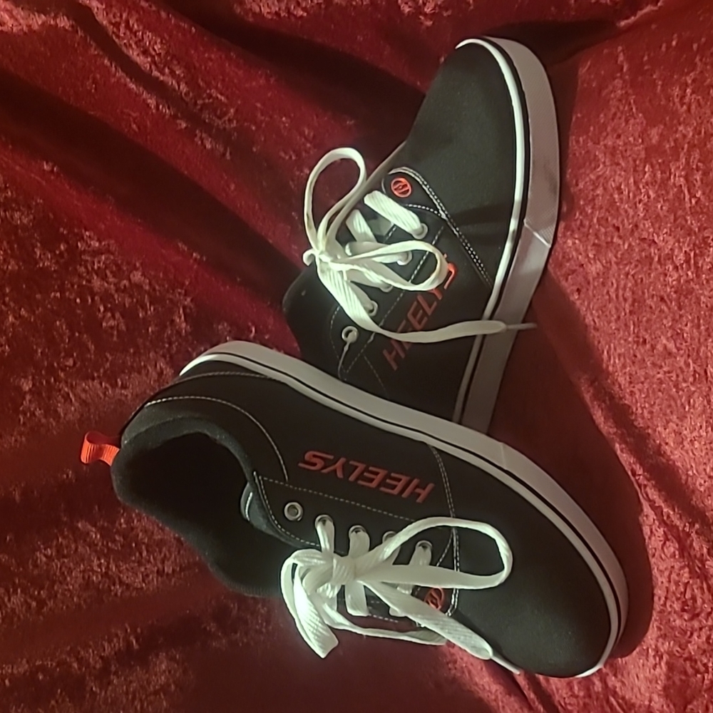 Heelys wheeled shoes